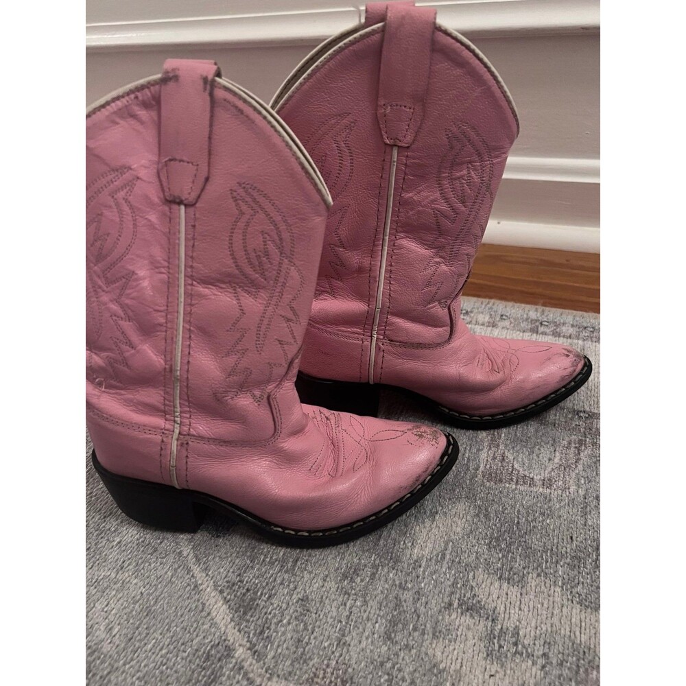 Pink cowgirl boots